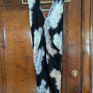 Black and White Sleeveless Cocktail Dress